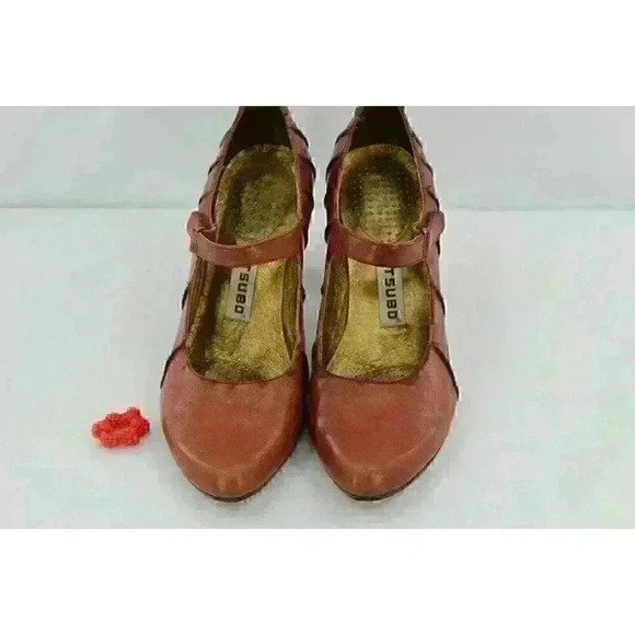 TSUBO Maryjane Women's 3.5" High Heel Pump - Picture 5 of 12